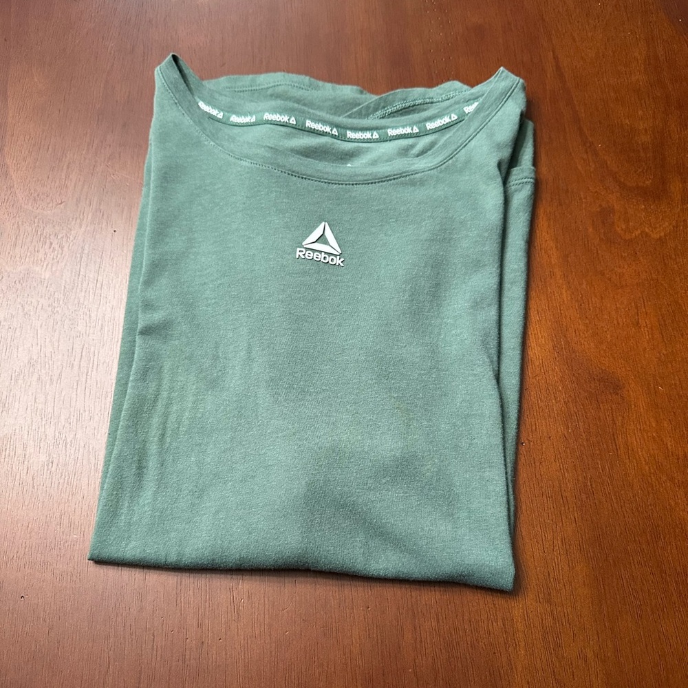 Bundle 3 items for $10!  Reebok Short Sleeve Tee XXL